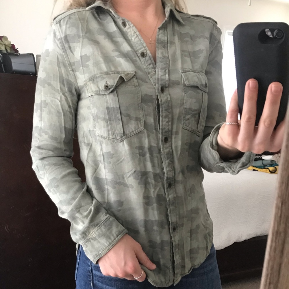 American Eagle Outfitters Camo Button-Up Top